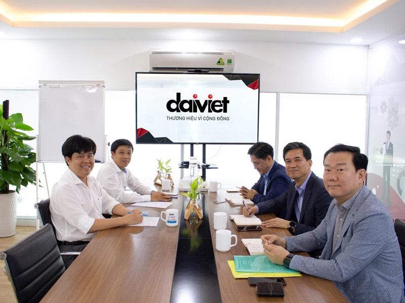 Đại Việt đã cùng ký kết hợp tác với tập đoàn Toray Advanced Materials Korea về việc cung cấp màng lọc cho máy lọc nước cao cấp Makano tại văn phòng của Đại Việt